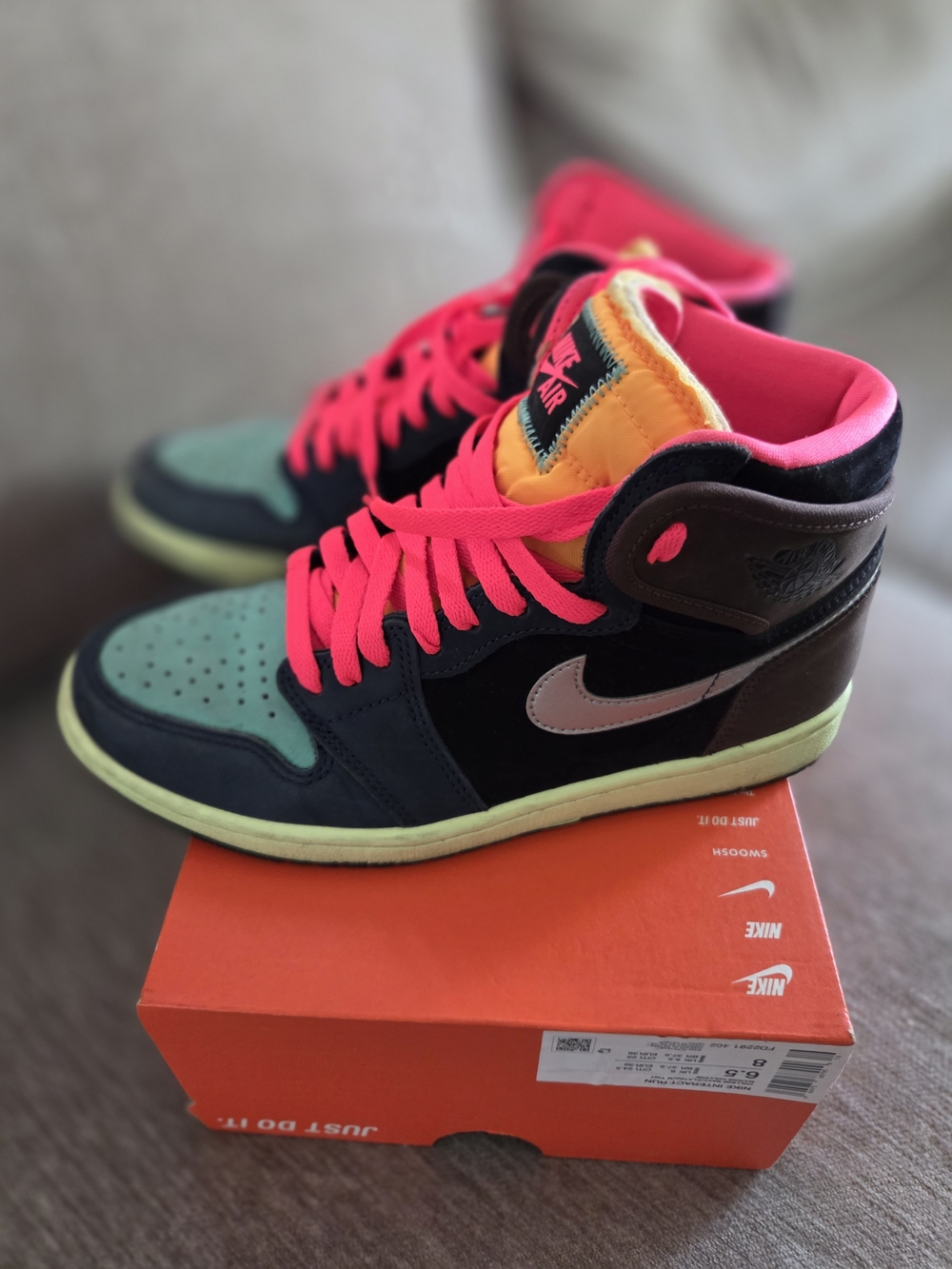 Nike Air Jordan 1 Retro  Tokya Bio Hack High OG Sneakers in Pink/Teal